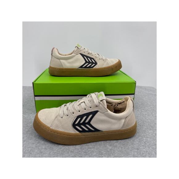 Cariuma Catiba Pro Low Off-White Gum Sneaker Gently Used Size 9.5 Womens -8 Mens - Picture 1 of 6